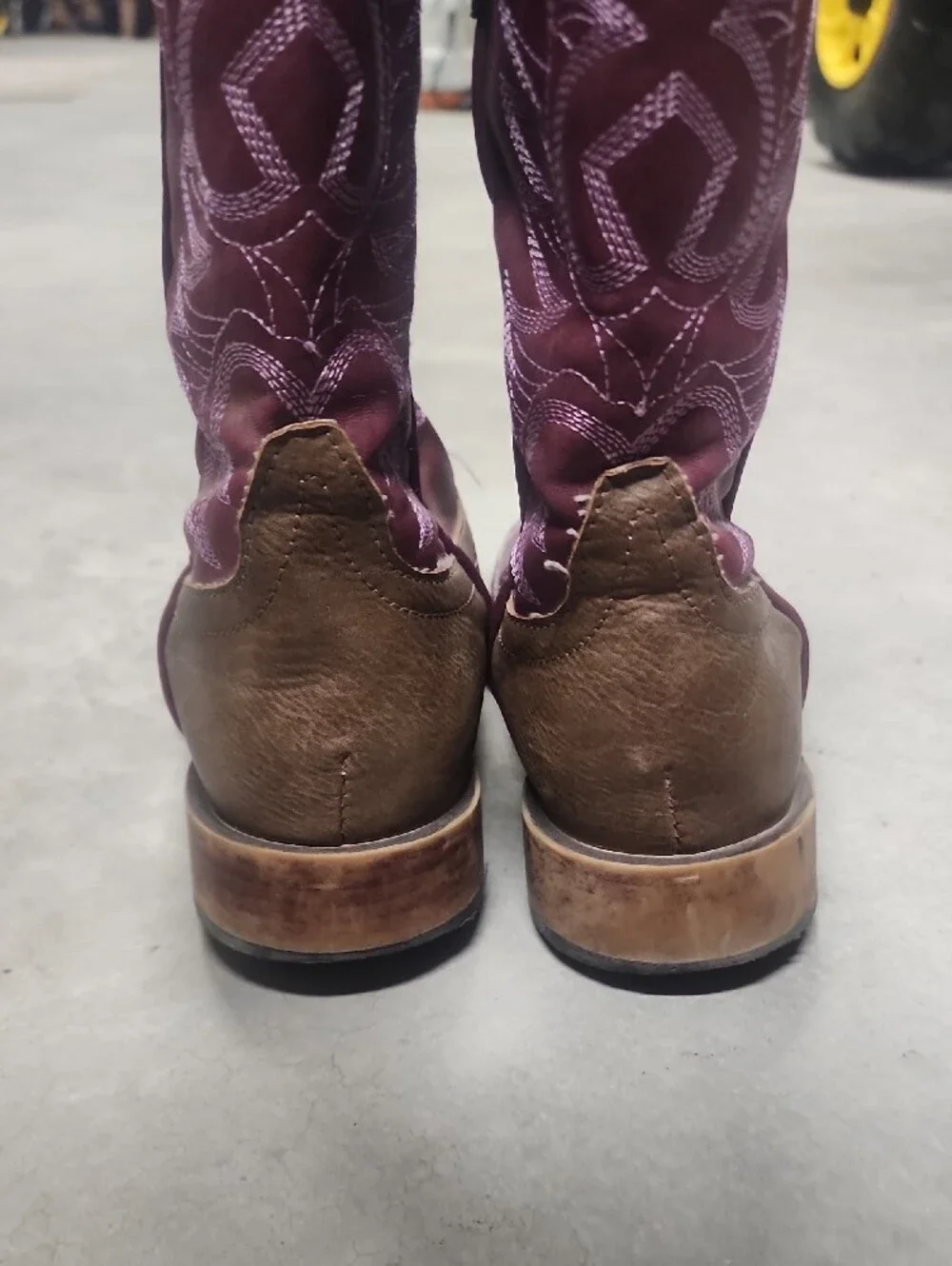 Roper Two-Tone Brown and Burgundy Western Boots